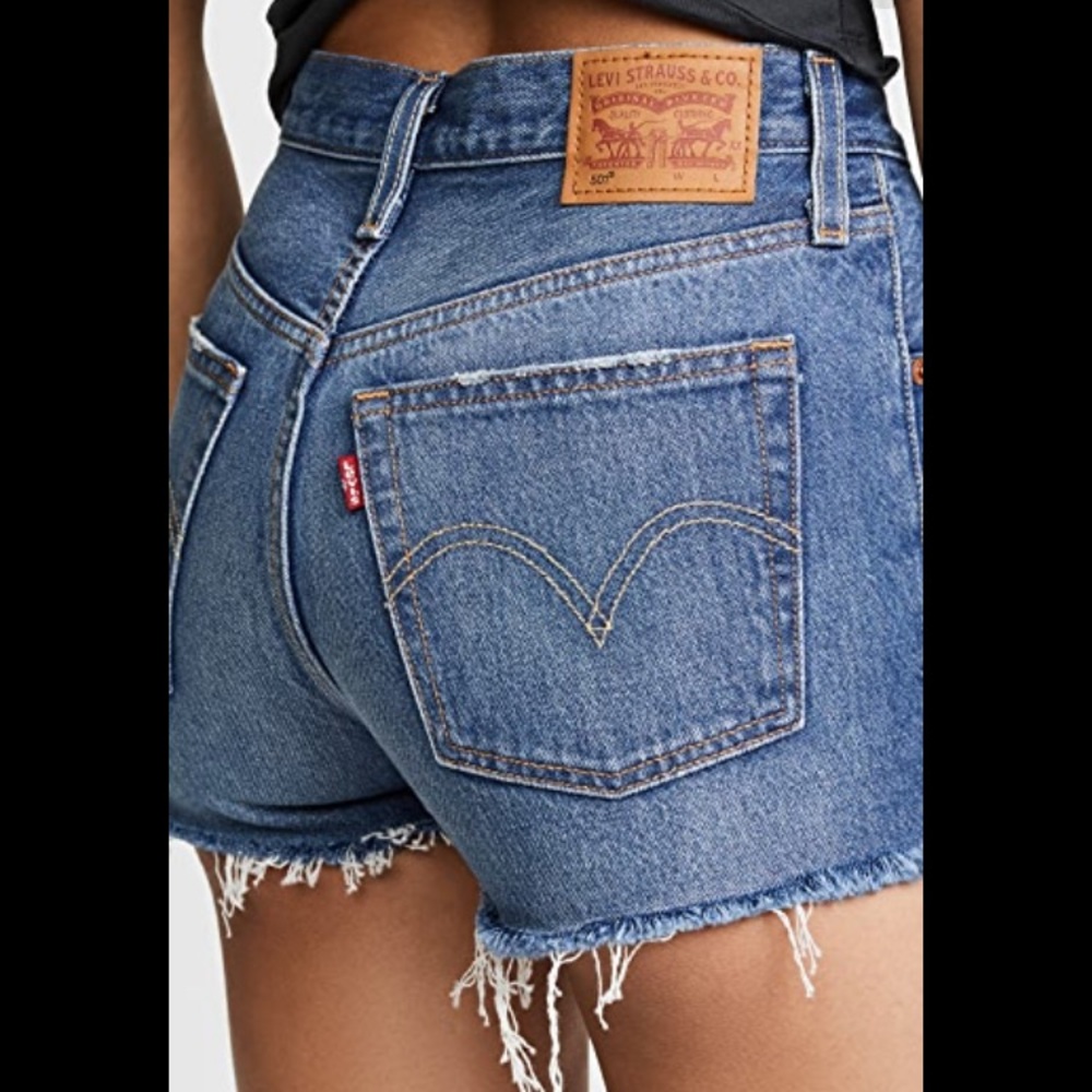 High waisted Levi jean shorts